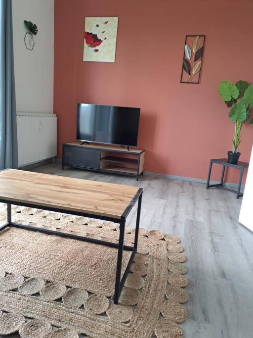 רודז Agreable T2 Classe 3 Etoiles, Refait A Neuf, Dans Quartier Calme מראה חיצוני תמונה