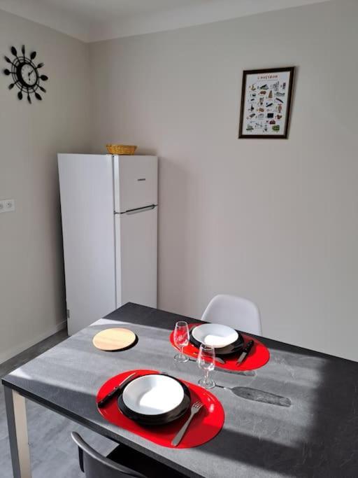 רודז Agreable T2 Classe 3 Etoiles, Refait A Neuf, Dans Quartier Calme מראה חיצוני תמונה